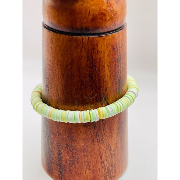 Hand Beaded small Bracelet great for Teenager gift - Picture 3 of 4